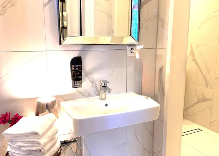 Sleephotels Alsterroom Hotel *